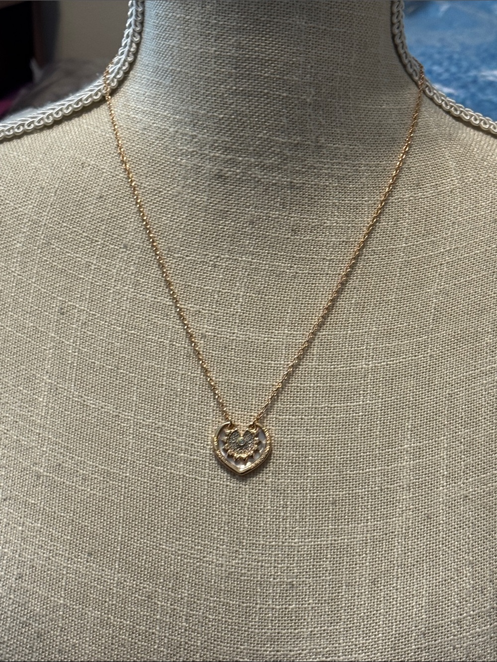 Heart Mother of Pearl Necklace with Engraving "I Love You" New in Box - Picture 2 of 5